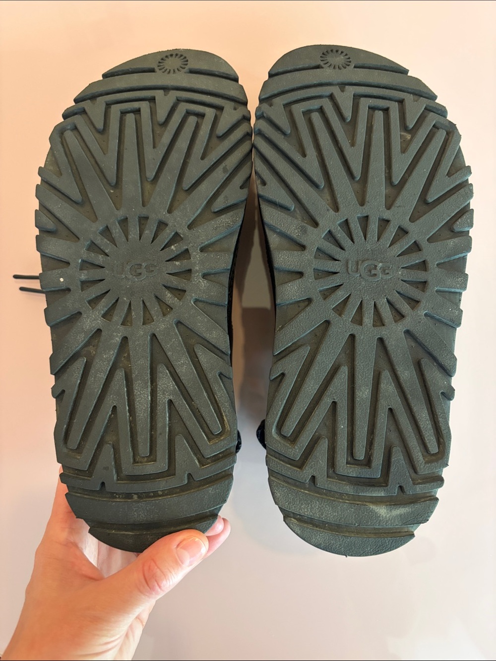 Women’s Ugg Toggle Sandals with White Contrast Laces - Picture 5 of 5
